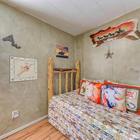 Unique Bear Country Cabin In Ruidoso With Hot Tub! Exterior photo