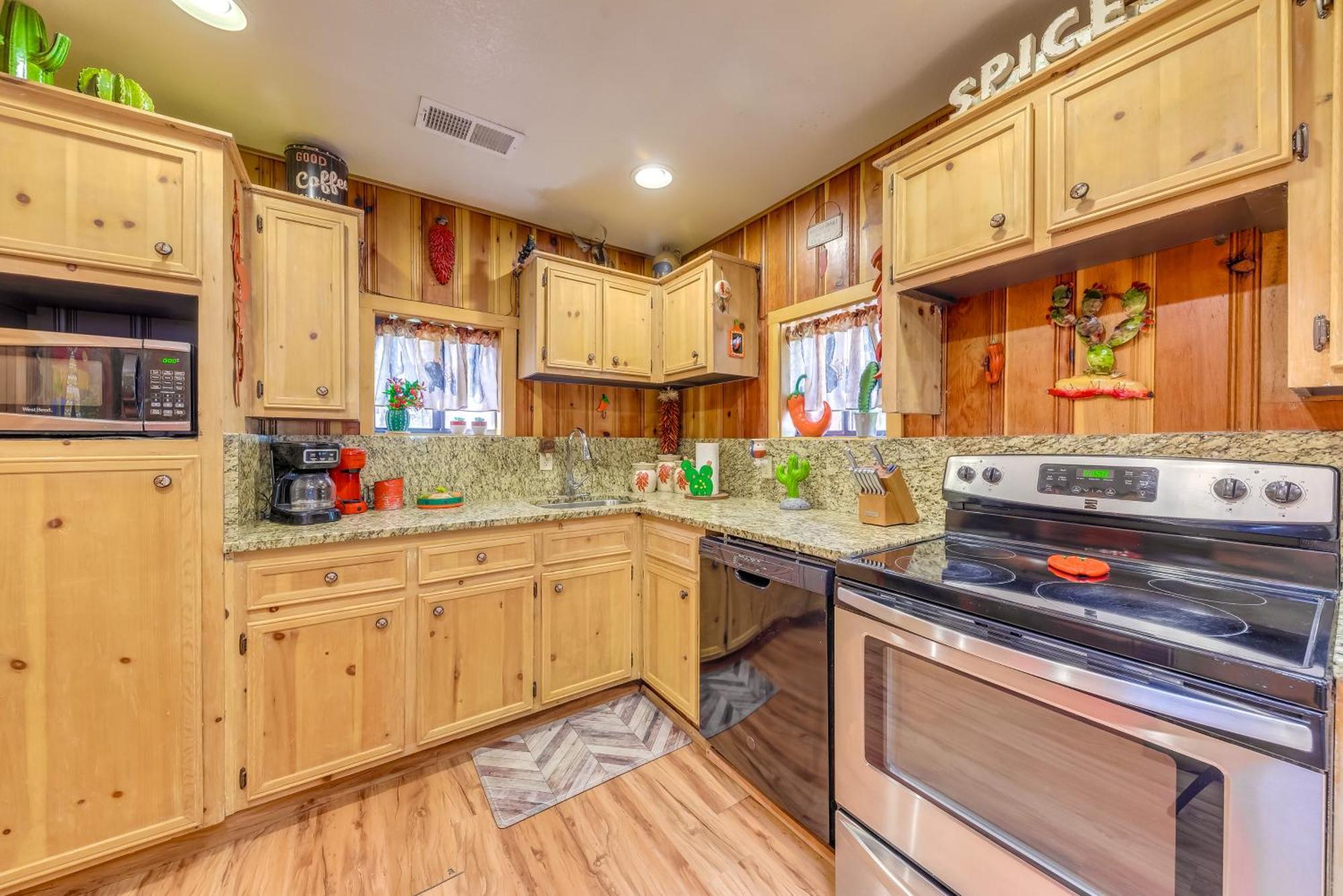 Unique Bear Country Cabin In Ruidoso With Hot Tub! Exterior photo